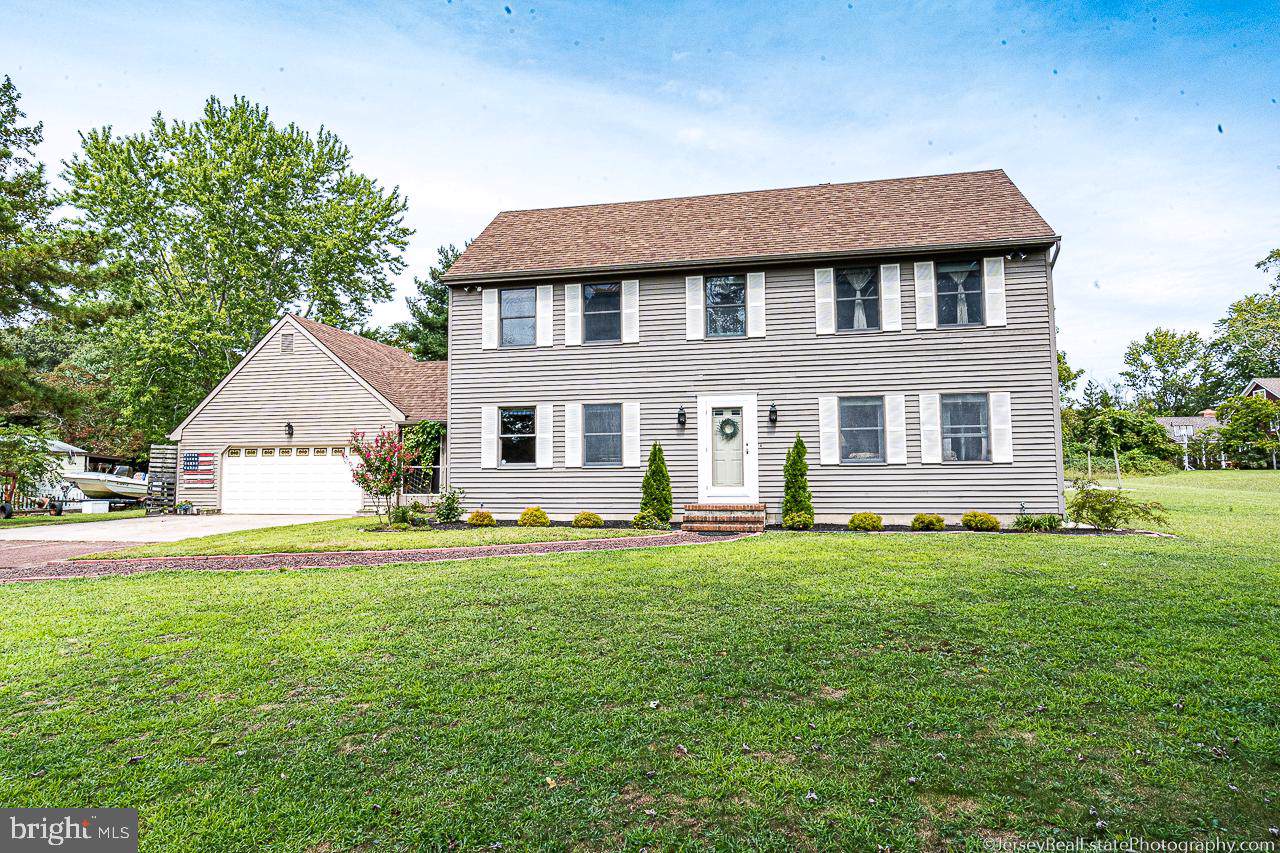 10 Clarks Landing Road - Photo 1 10 Clarks Landing Road - Photo 1