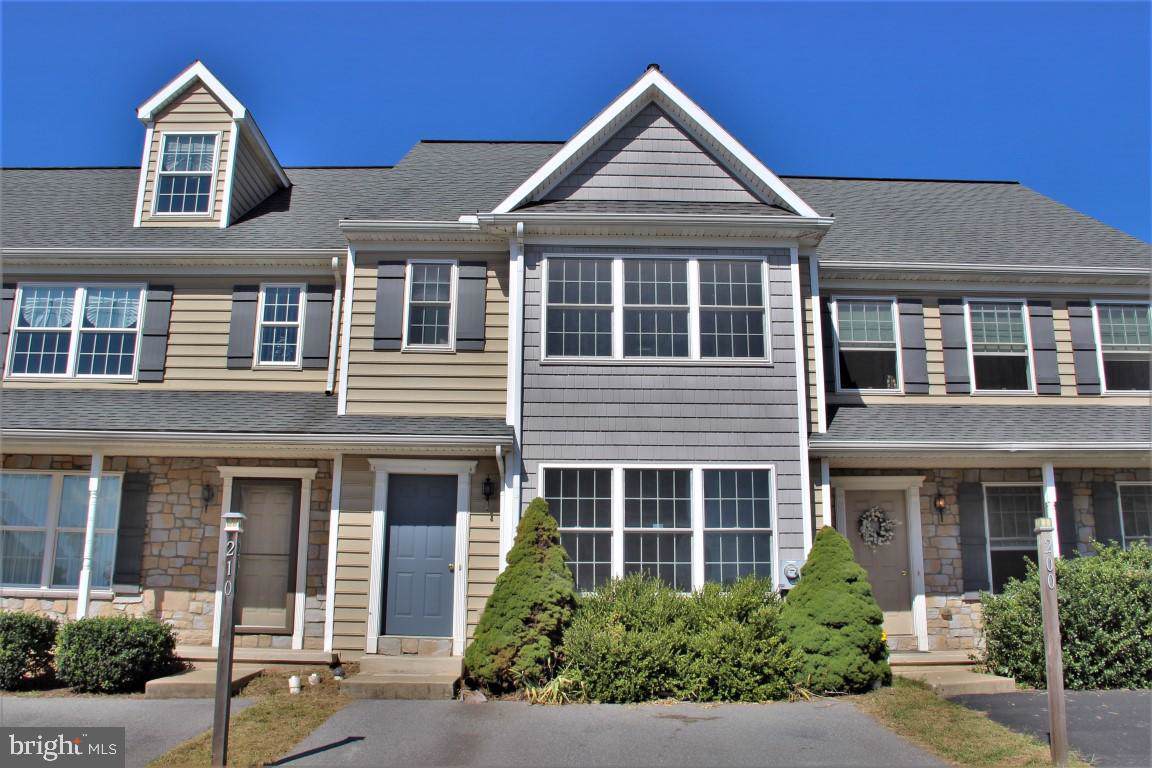 210 Kentwell Drive - Photo 1