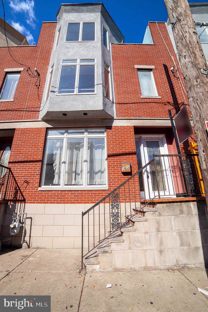 1422 8TH Street - Photo 1