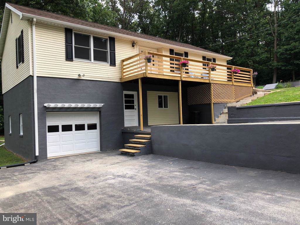 613 Blacksmith Avenue - Photo 1