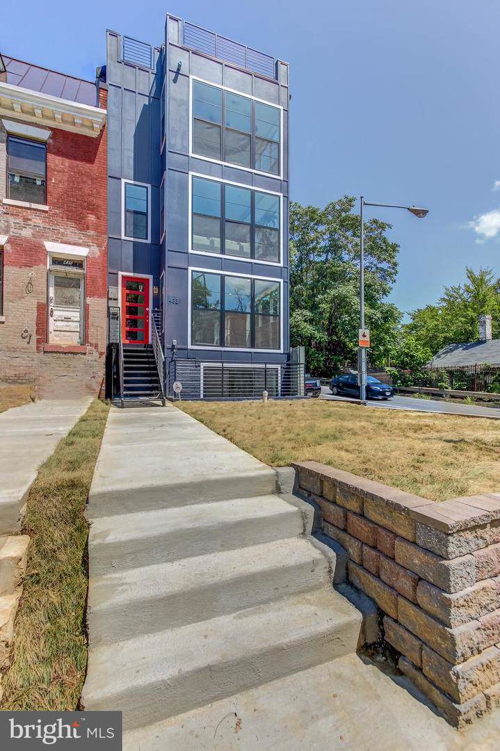 433 Park Road - Photo 1