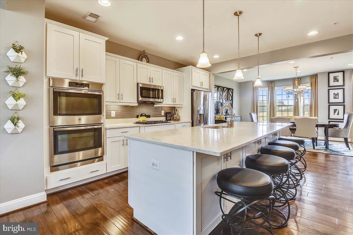 604 Fair Winds Way - Photo 1