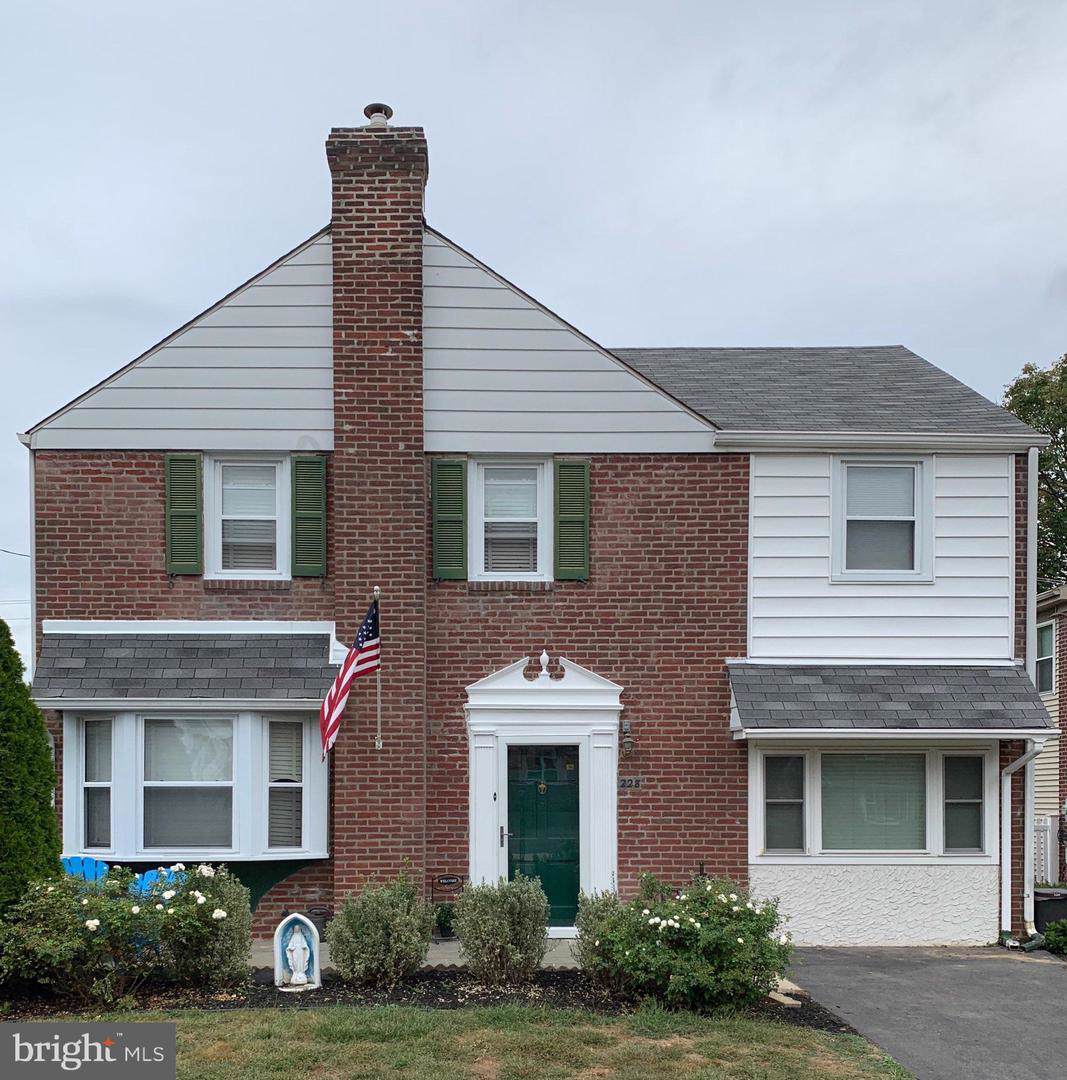 228 Glen Gary Drive - Photo 1