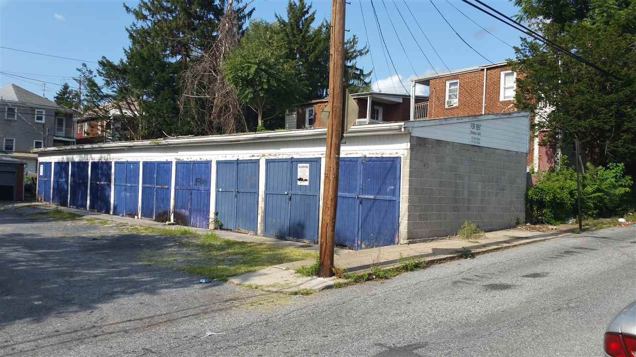 1844 Spencer Street - Photo 1
