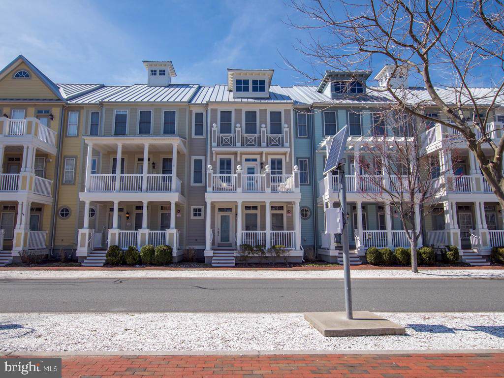 15 Fountain Drive - Photo 1