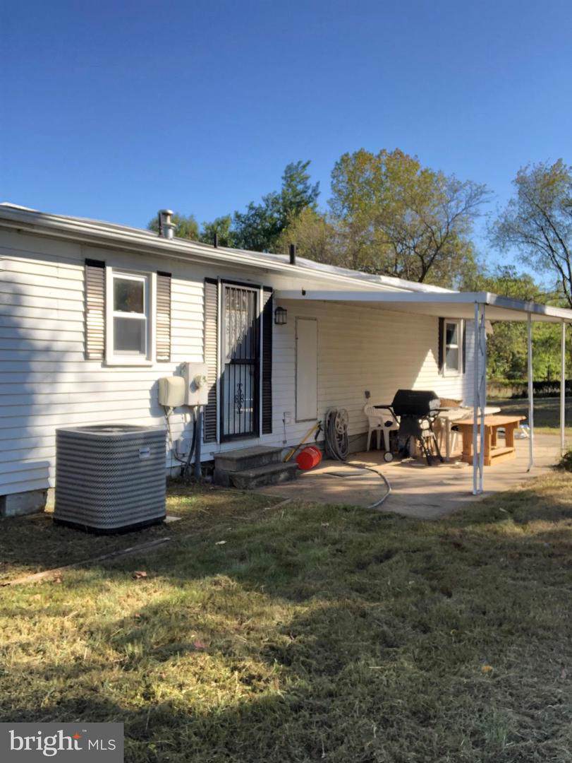 1513 Foltz Avenue - Photo 1