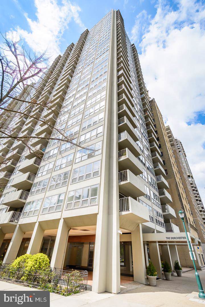 224-30 Rittenhouse Square - Photo 1