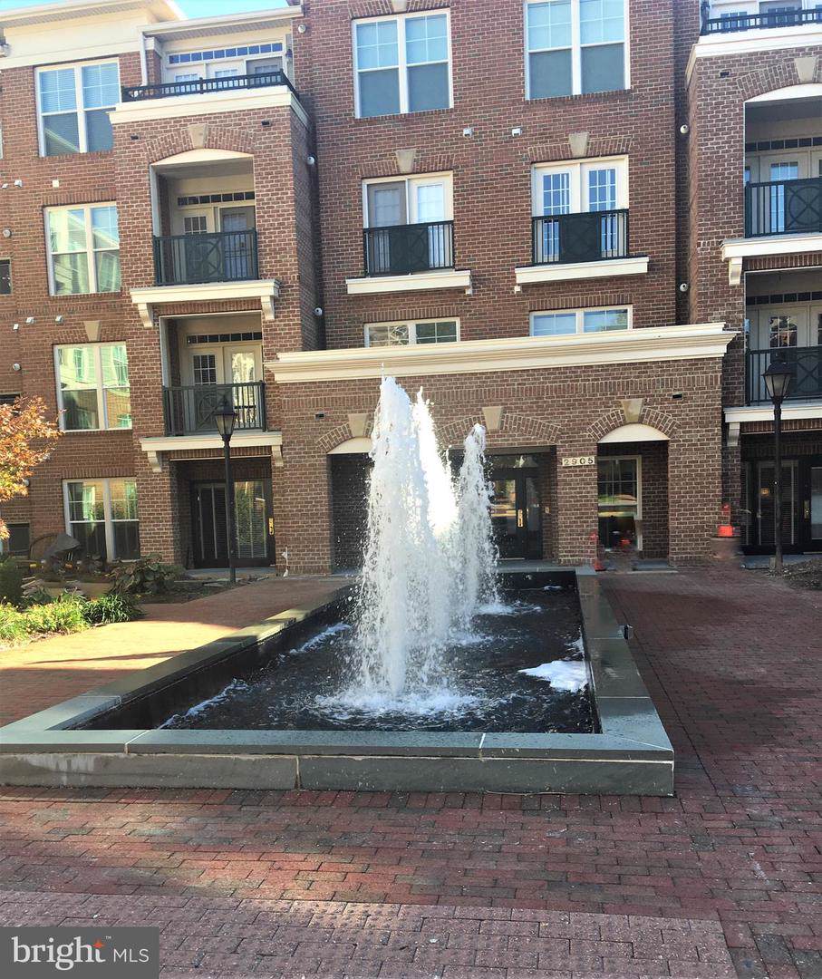 2903 Saintsbury Plaza - Photo 1
