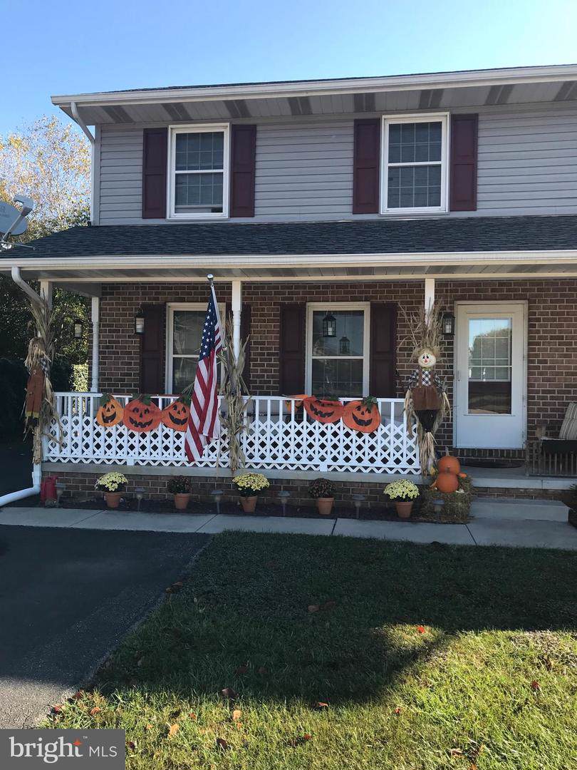 17 Crescent Lane - Photo 1