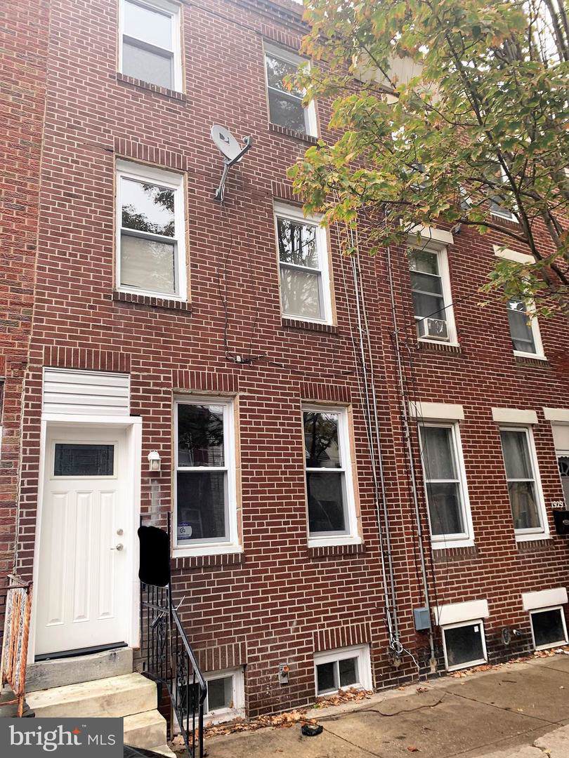 1927 Albert Street - Photo 1