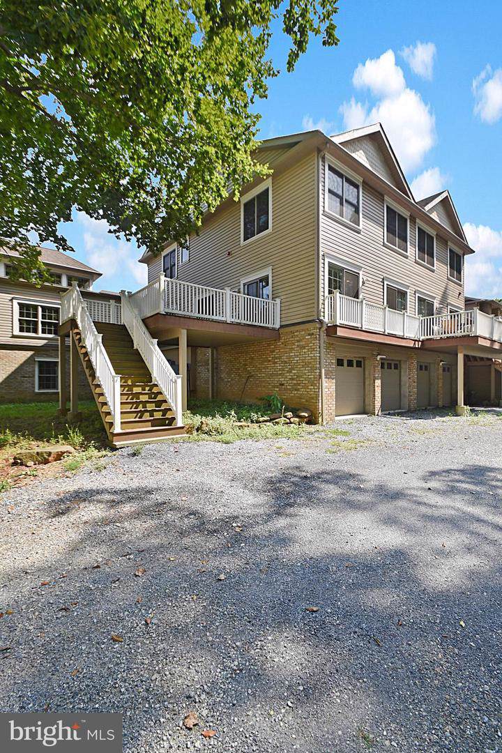 106 High Pointe Drive - Photo 1