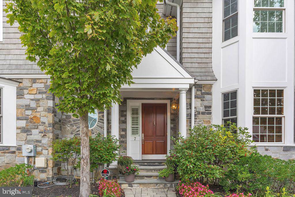 7 Wicklow Court - Photo 1