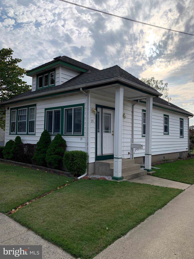 35 Elizabeth Avenue - Photo 1