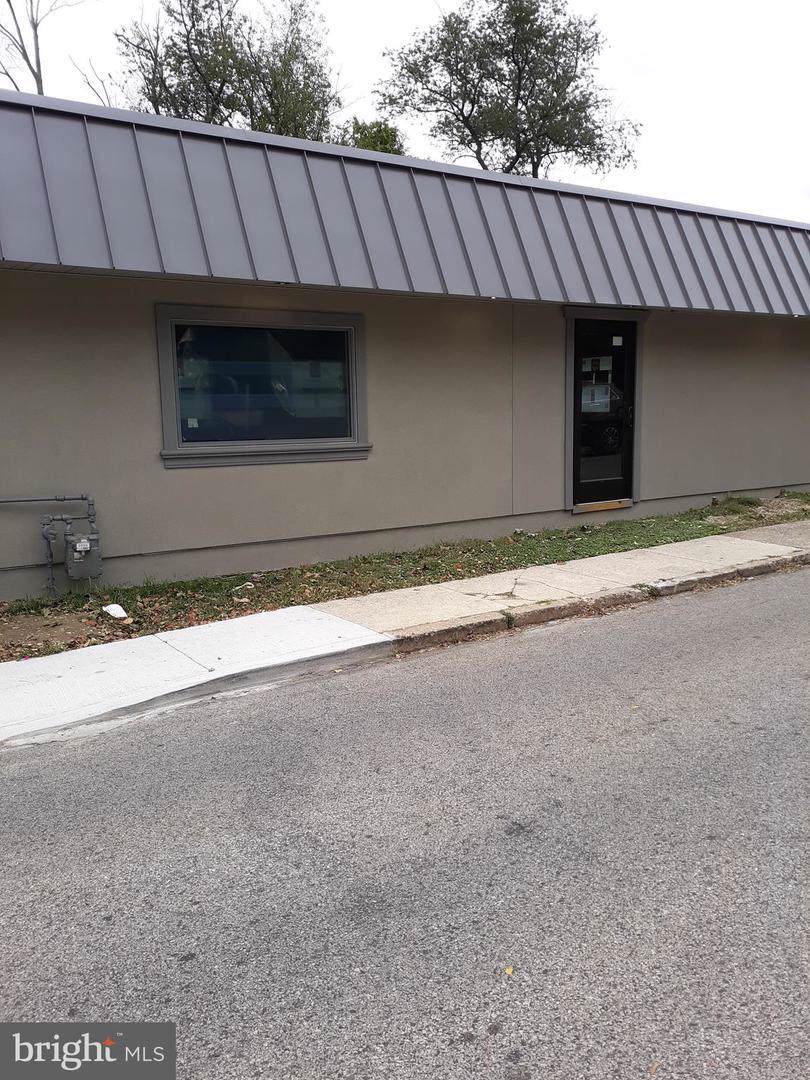 37 Glenwood Avenue - Photo 1