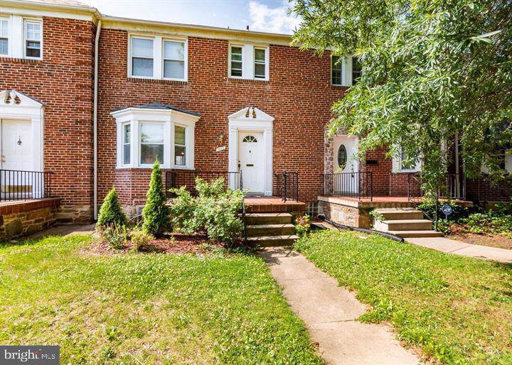 1502 Roundhill Road - Photo 1