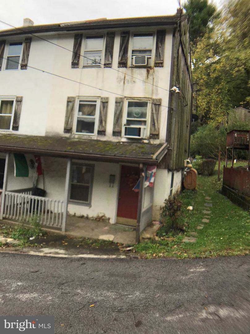64 Irish Lane - Photo 1