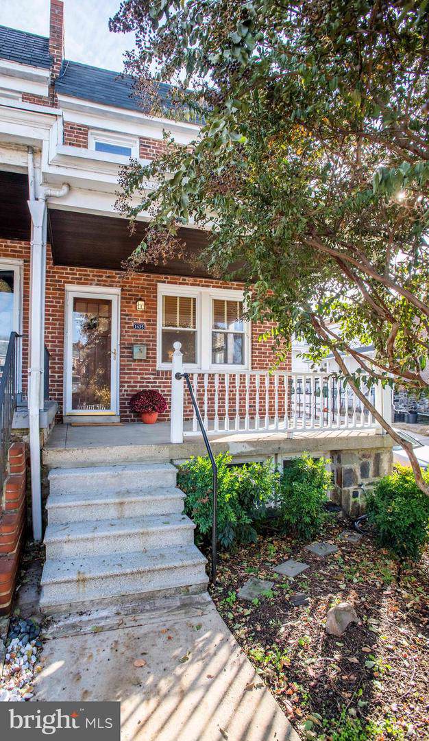 1435 37TH Street - Photo 1