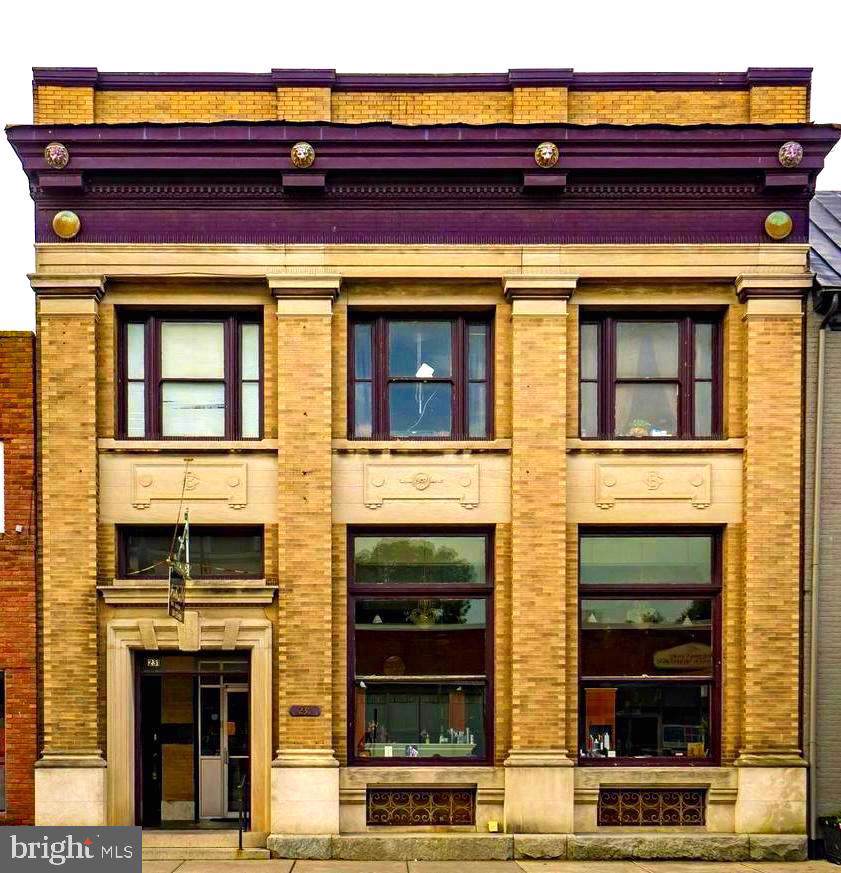 231 Washington - Photo 1