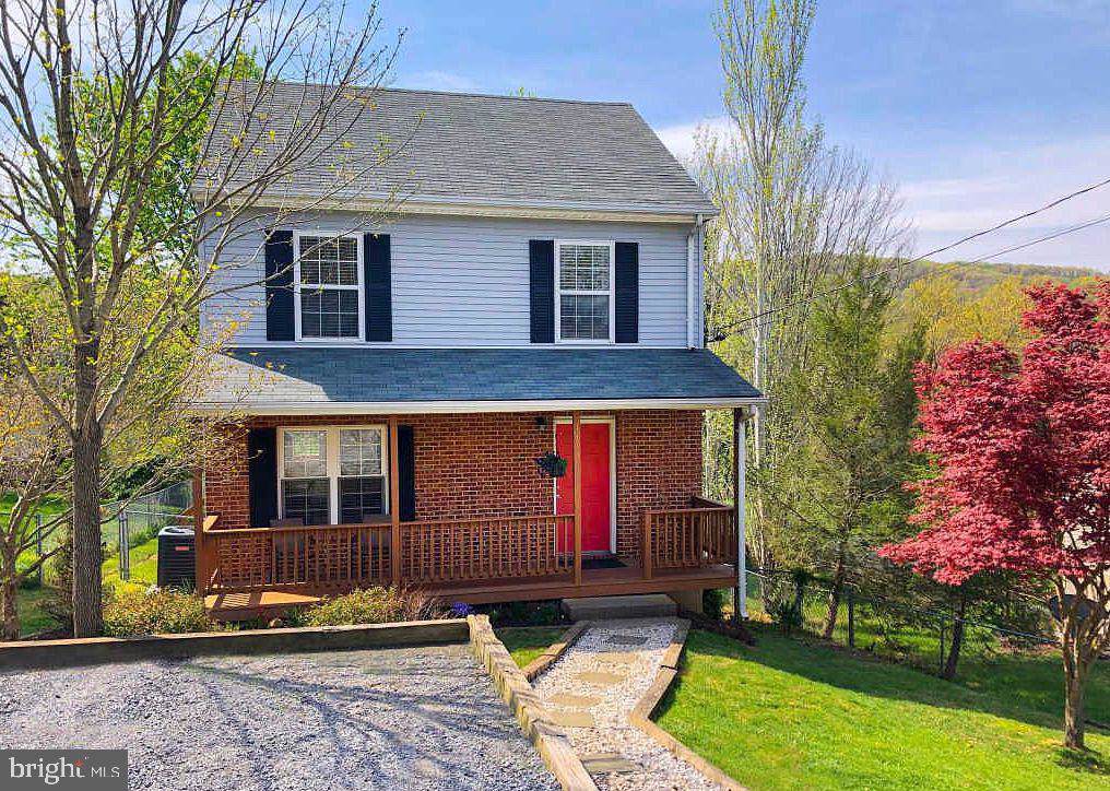 1473 Linden Street - Photo 1