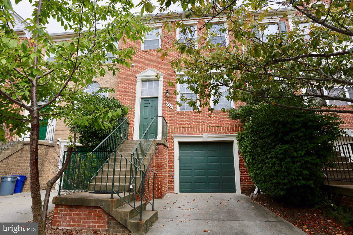 12002 Edgemere Circle - Photo 1