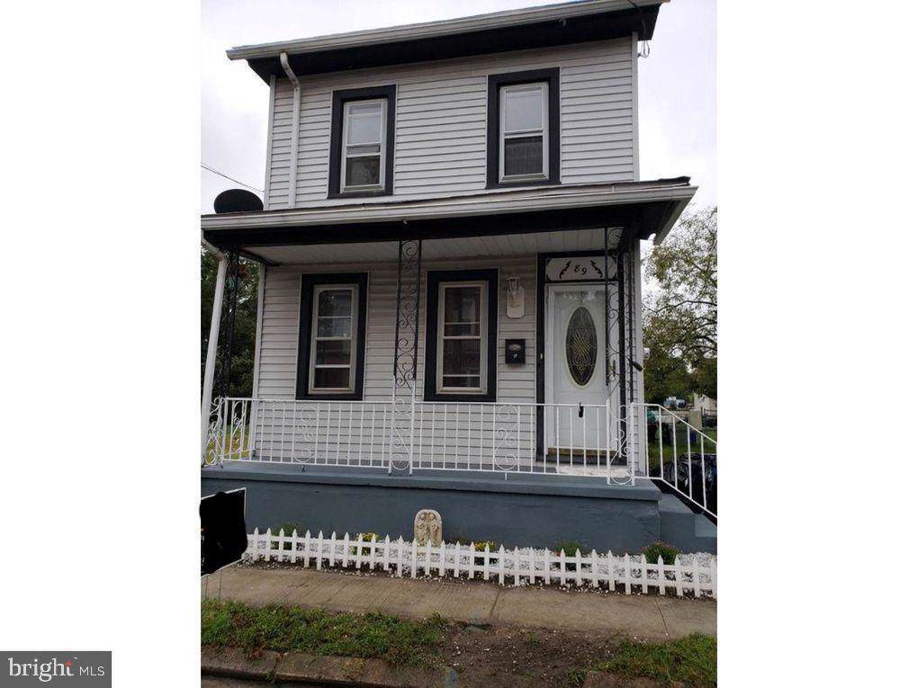 89 Carpenter Street - Photo 1