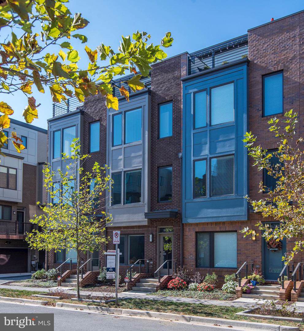 16304 Decker Place - Photo 1