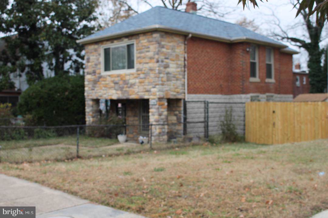4708 Meade Street - Photo 1