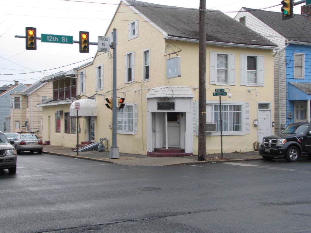 101 12TH Street - Photo 1