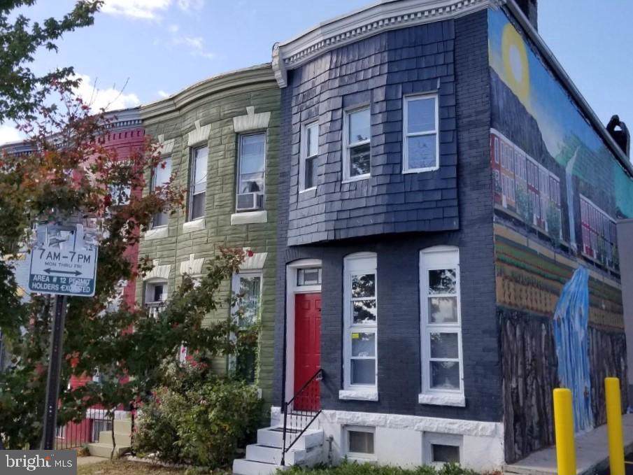 3242 Barclay Street - Photo 1