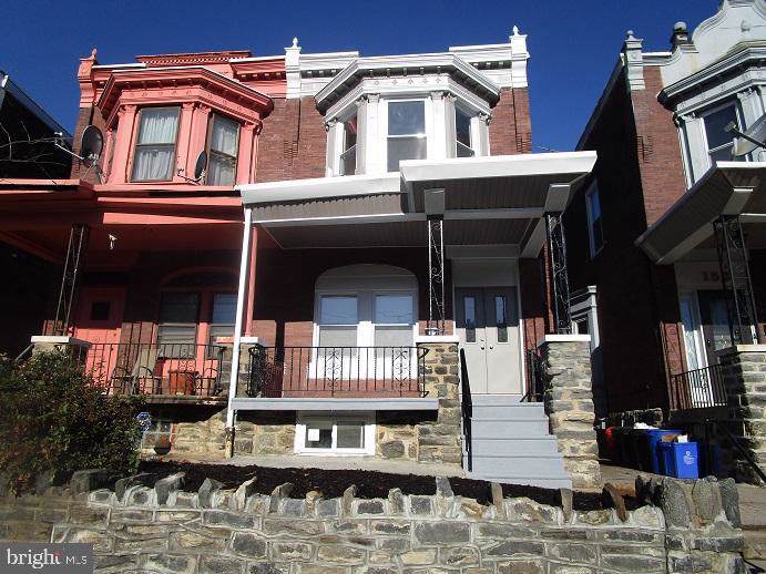 155 Abbottsford Avenue - Photo 1