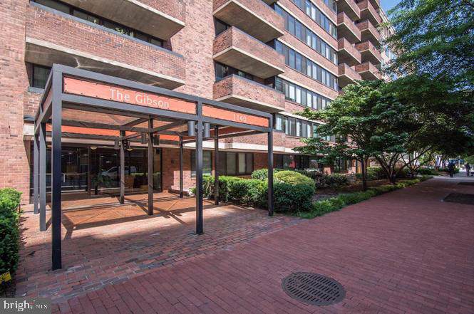 1140 23RD Street - Photo 1