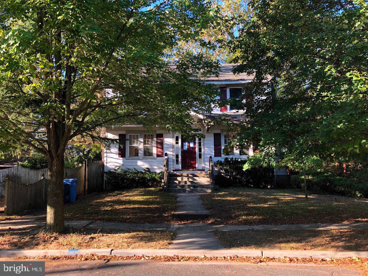 230 Woodbine Avenue - Photo 1