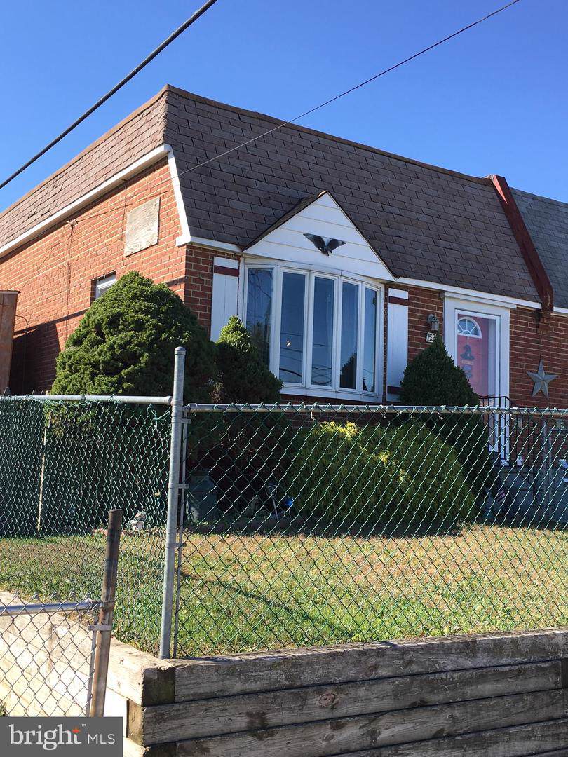 1524 Summit Street - Photo 1