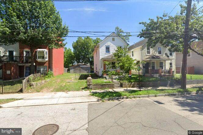 4623 Minnesota Avenue - Photo 1