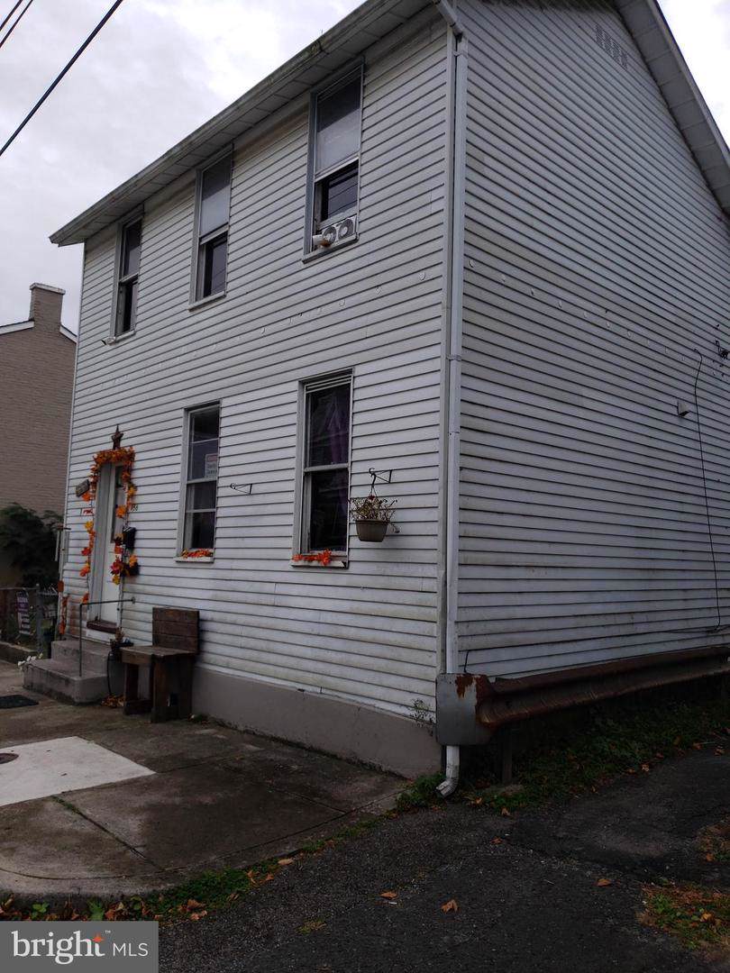 456 Columbia Street - Photo 1