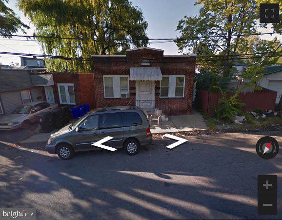1936 Walnut Street - Photo 1