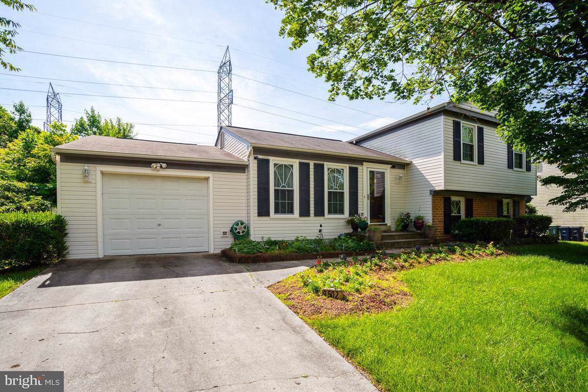 9502 Grandhaven Avenue - Photo 1