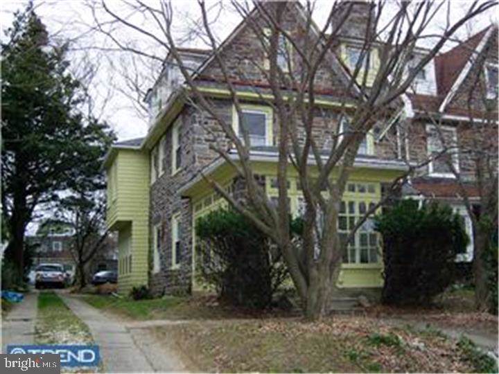 5416 Woodbine Avenue - Photo 1