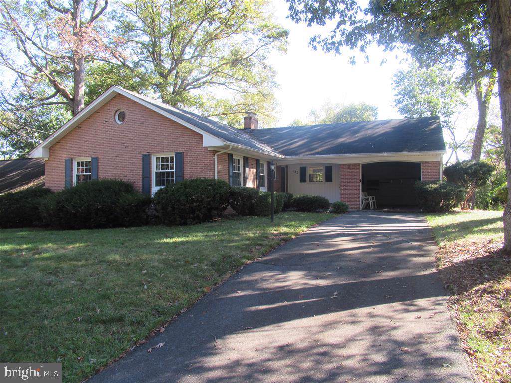 122 Armstrong Place - Photo 1