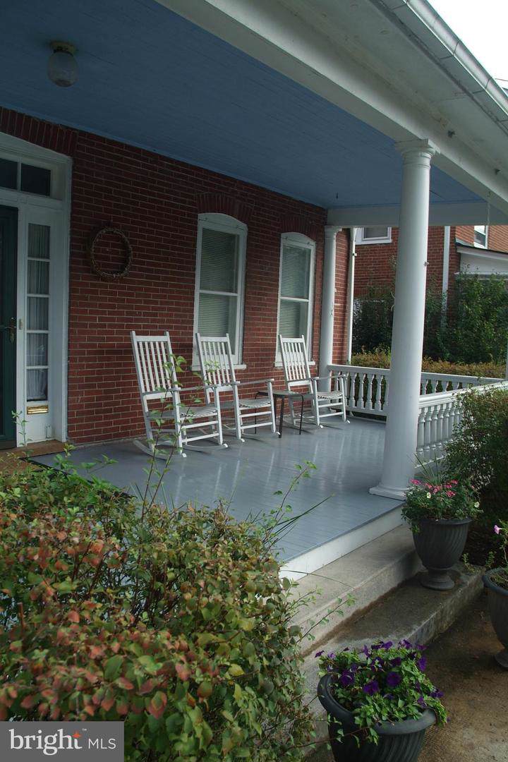 442 Braddock Street - Photo 1