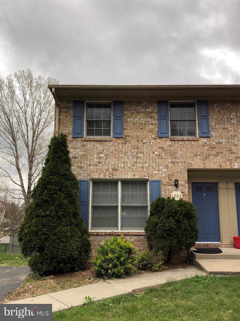 1202 Fairchild Avenue - Photo 1
