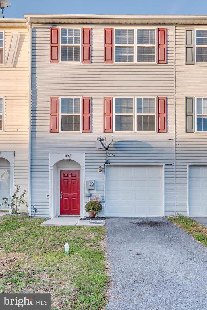 954 Aztec Drive - Photo 1