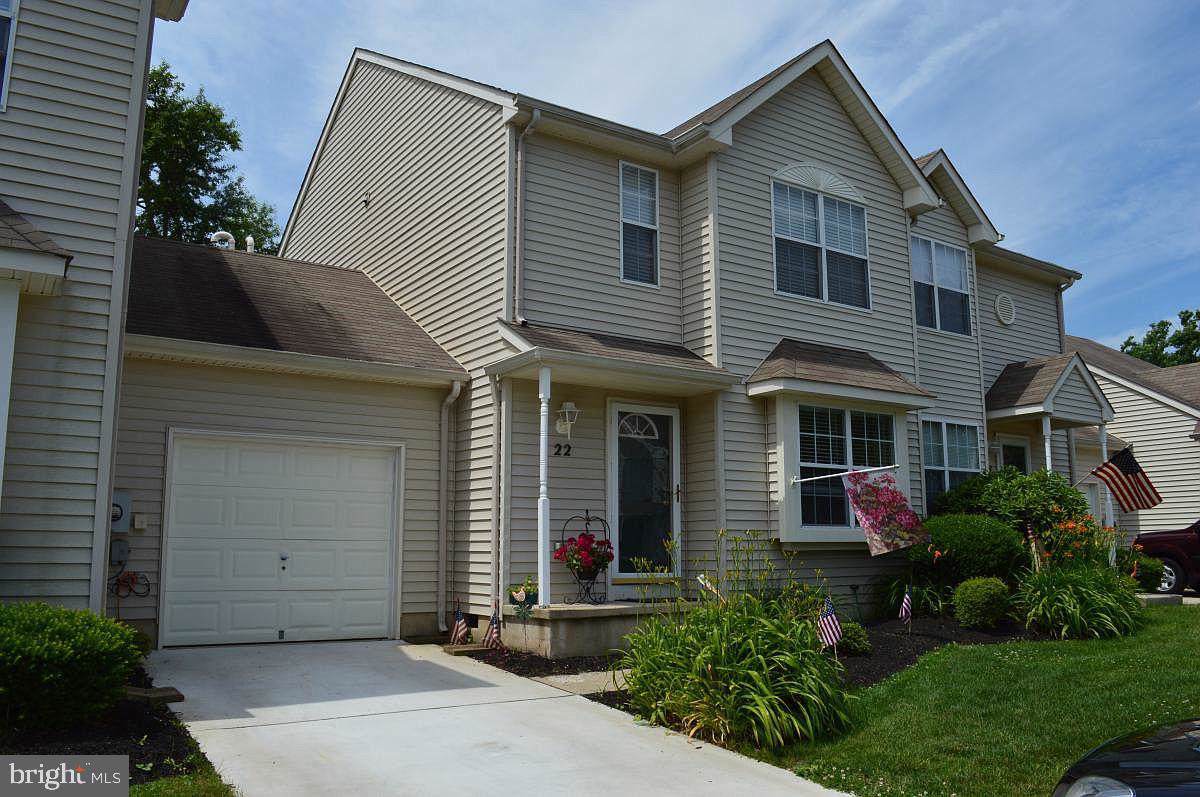 22 Pebble Beach Lane - Photo 1