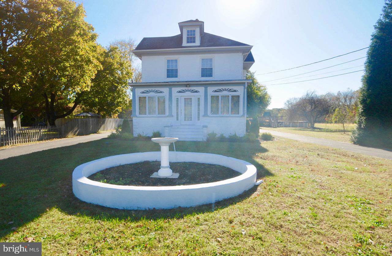 2401 Lincoln Avenue - Photo 1