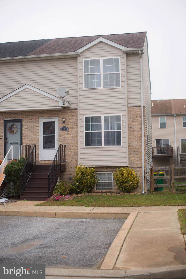 191 Vincent Circle - Photo 1