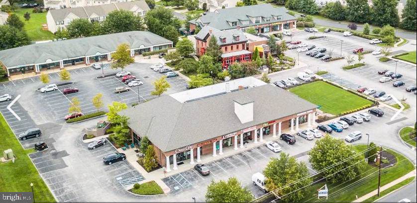 $16 sq.ft. Town Center At Short Hills - Photo 1