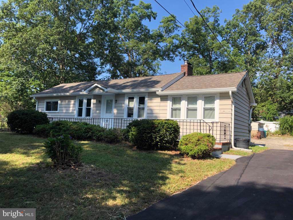 514 Gilford Avenue - Photo 1