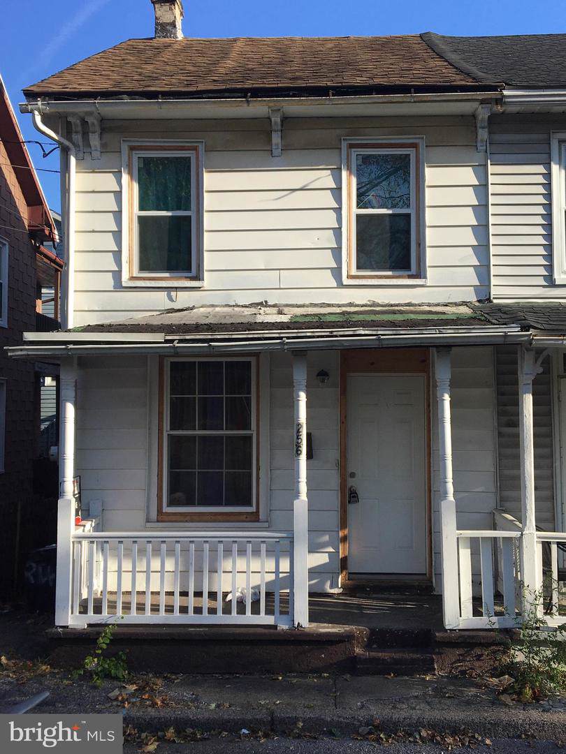 256 Ridge Street - Photo 1