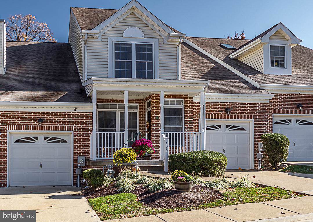 325 Regis Falls Avenue - Photo 1