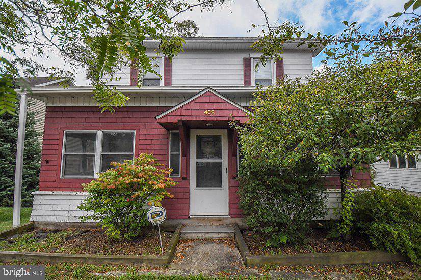 409 Oak Street - Photo 1